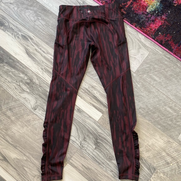 Lululemon Speed Tight Size 6 - Picture 2 of 5